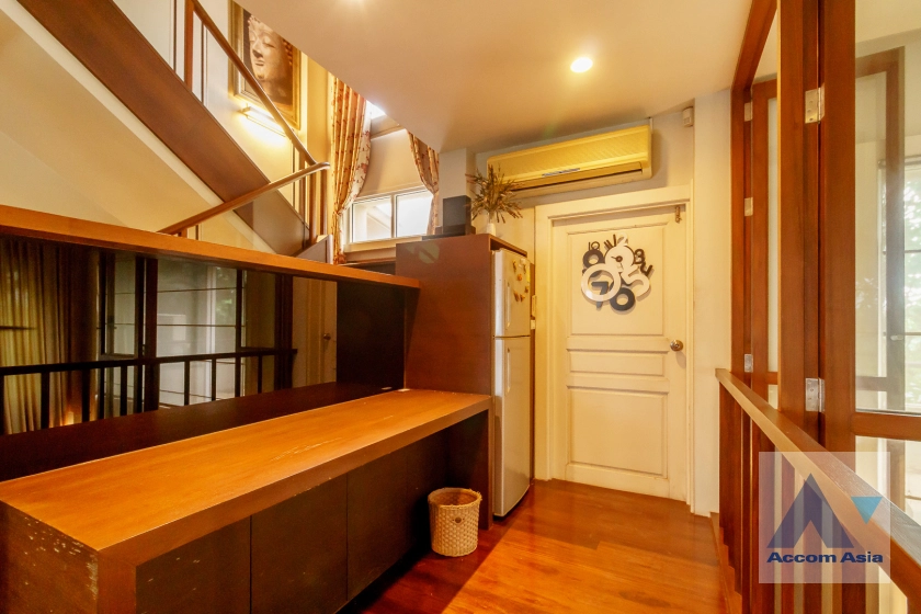 29  3 br House for rent and sale in Ramkhamhaeng ,Bangkok MRT Si Kritha at Baan Issara Rama 9 AA42276