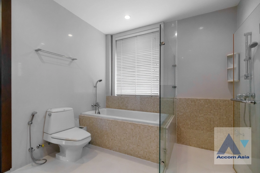 27  3 br House for rent and sale in Ramkhamhaeng ,Bangkok MRT Si Kritha at Baan Issara Rama 9 AA42276