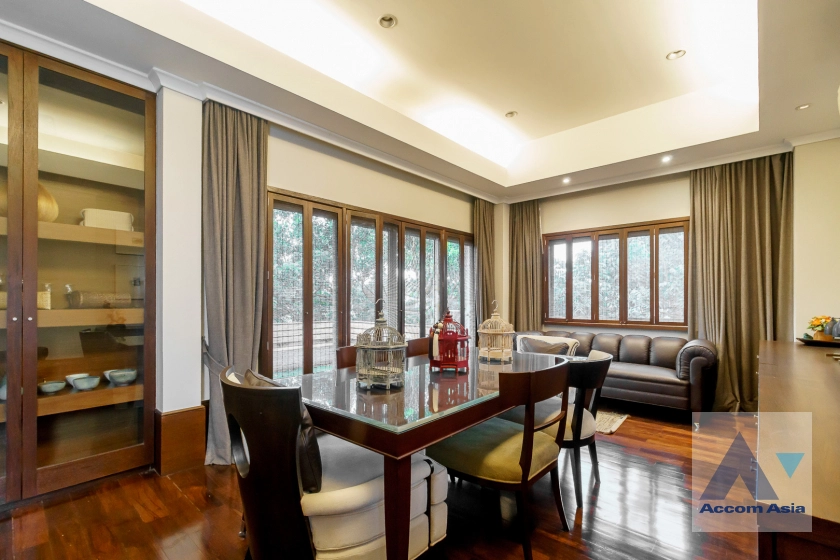 34  3 br House for rent and sale in Ramkhamhaeng ,Bangkok MRT Si Kritha at Baan Issara Rama 9 AA42276