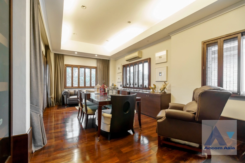 33  3 br House for rent and sale in Ramkhamhaeng ,Bangkok MRT Si Kritha at Baan Issara Rama 9 AA42276