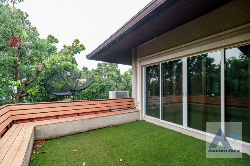 38  3 br House for rent and sale in Ramkhamhaeng ,Bangkok MRT Si Kritha at Baan Issara Rama 9 AA42276