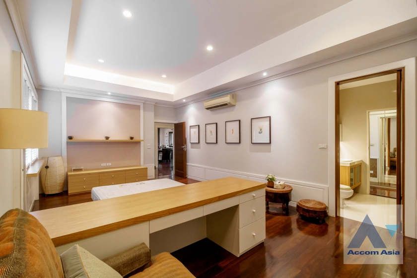 41  3 br House for rent and sale in Ramkhamhaeng ,Bangkok MRT Si Kritha at Baan Issara Rama 9 AA42276