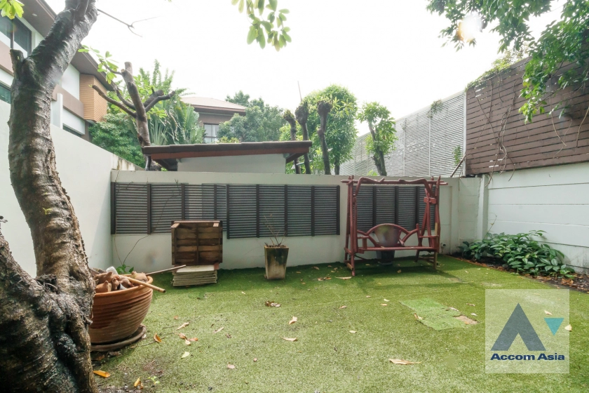 47  3 br House for rent and sale in Ramkhamhaeng ,Bangkok MRT Si Kritha at Baan Issara Rama 9 AA42276