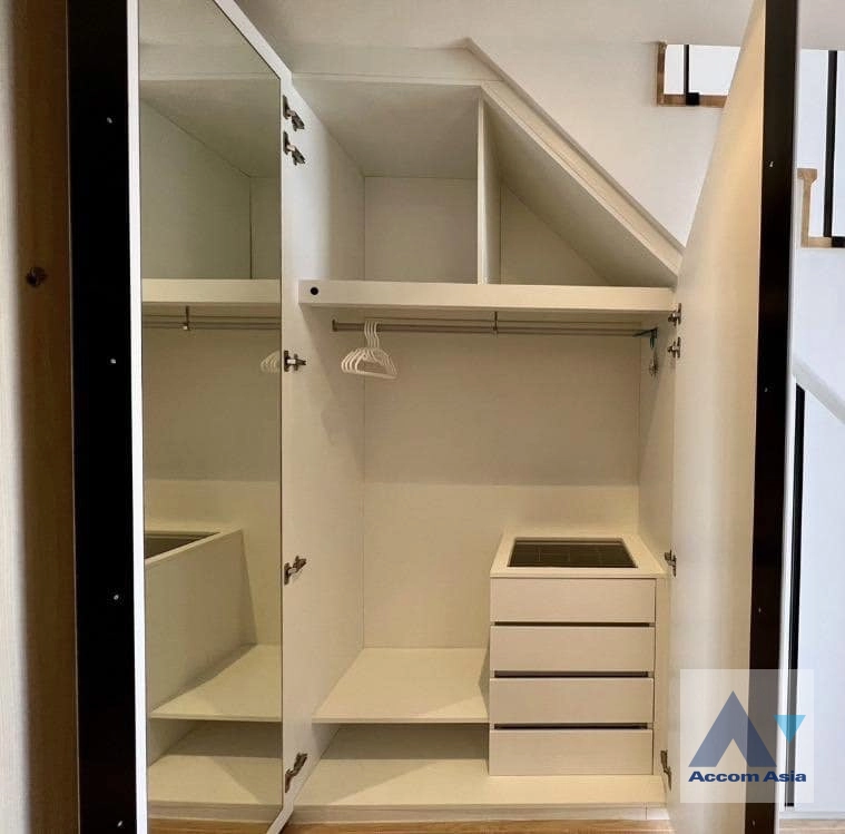 8  1 br Condominium for rent and sale in Sukhumvit ,Bangkok BTS Ekkamai at Maru Ekkamai 2 AA42283