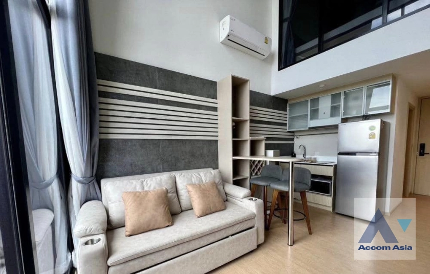 unitFully Furnished, Duplex Condo, Pet friendly |  1 Bedroom  Condominium For Rent & Sale in Sukhumvit, Bangkok  near BTS Ekkamai (AA42283)