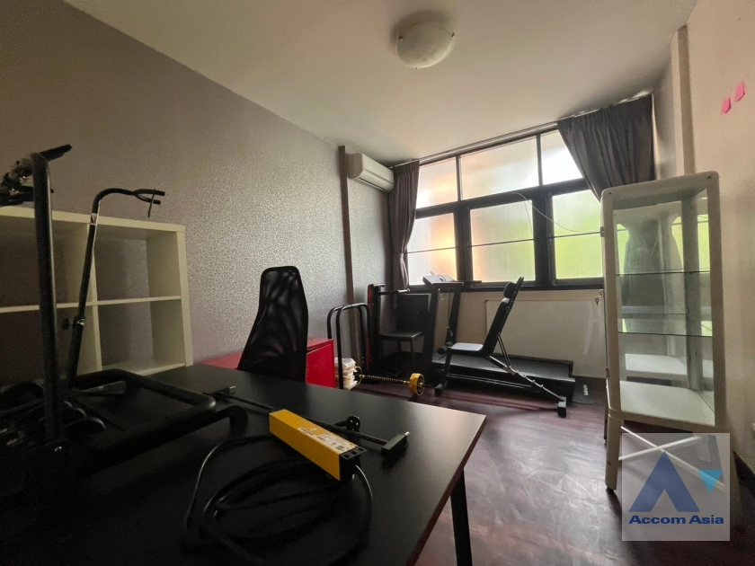 9  3 br House for rent and sale in Sukhumvit ,Bangkok BTS Phrom Phong AA42302