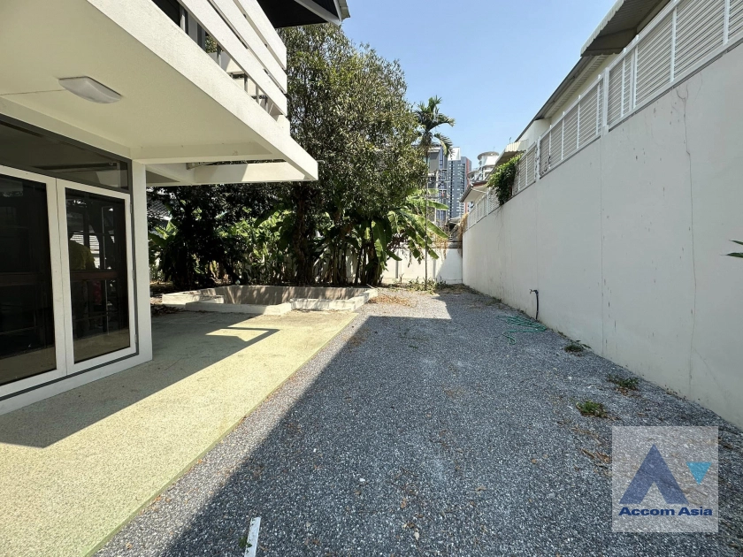 13  4 br House For Rent in Sukhumvit ,Bangkok BTS Bang Chak AA42304