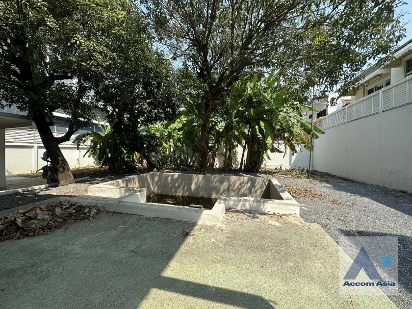 11  4 br House For Rent in Sukhumvit ,Bangkok BTS Bang Chak AA42304