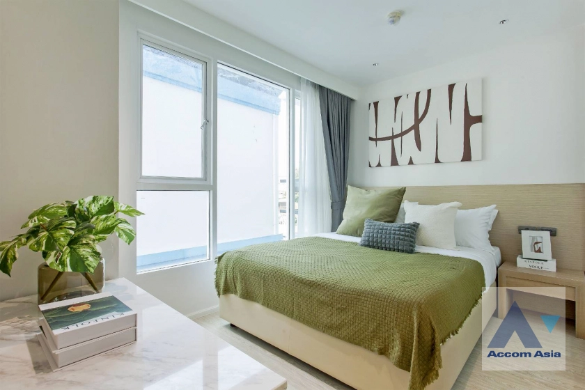 11  2 br Apartment For Rent in Sukhumvit ,Bangkok BTS Ekkamai at New Modern Classic Apartment, Near Main Street AA42311