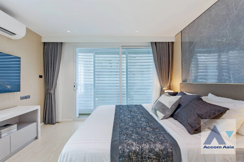 8  2 br Apartment For Rent in Sukhumvit ,Bangkok BTS Ekkamai at New Modern Classic Apartment, Near Main Street AA42311