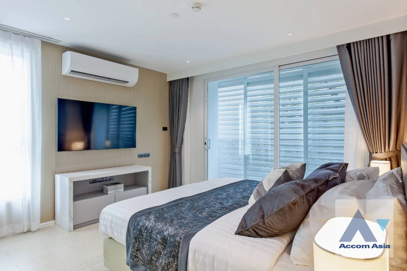 10  2 br Apartment For Rent in Sukhumvit ,Bangkok BTS Ekkamai at New Modern Classic Apartment, Near Main Street AA42311