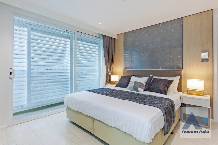 7  2 br Apartment For Rent in Sukhumvit ,Bangkok BTS Ekkamai at New Modern Classic Apartment, Near Main Street AA42311