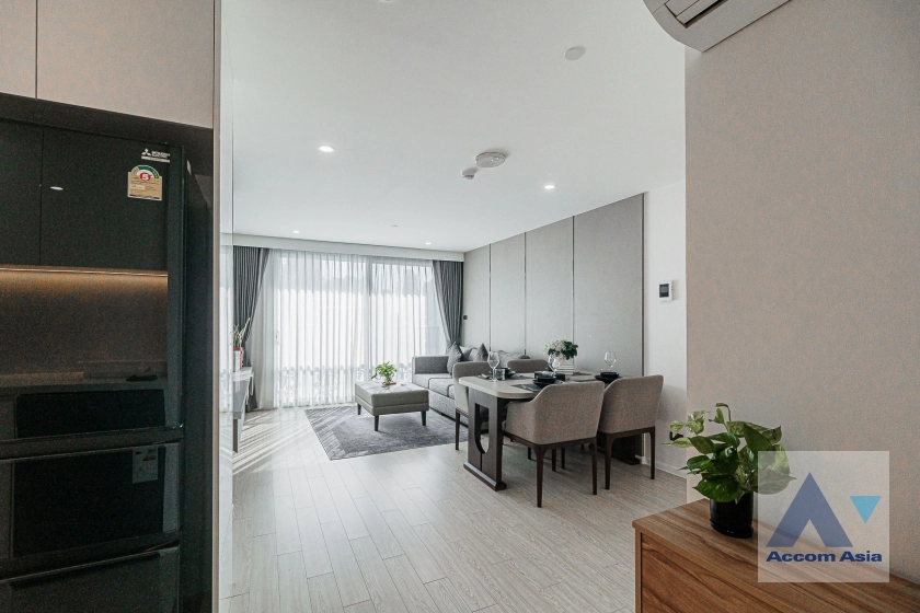 4  2 br Apartment For Rent in Sukhumvit ,Bangkok BTS Ekkamai at New Modern Classic Apartment, Near Main Street AA42312