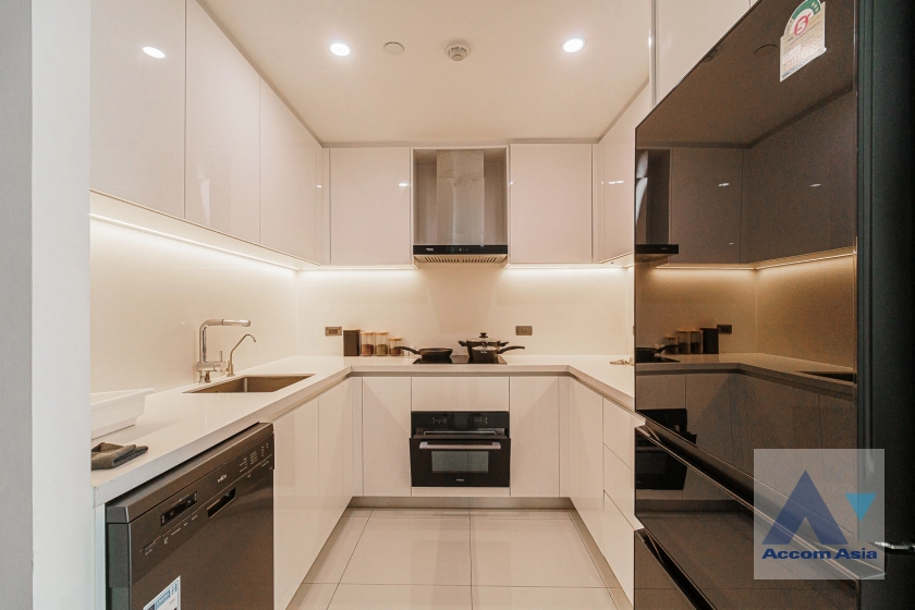 5  2 br Apartment For Rent in Sukhumvit ,Bangkok BTS Ekkamai at New Modern Classic Apartment, Near Main Street AA42312