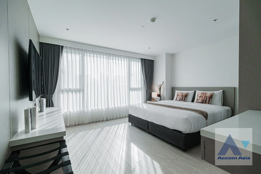 6  2 br Apartment For Rent in Sukhumvit ,Bangkok BTS Ekkamai at New Modern Classic Apartment, Near Main Street AA42312