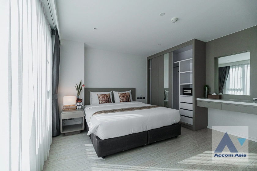 7  2 br Apartment For Rent in Sukhumvit ,Bangkok BTS Ekkamai at New Modern Classic Apartment, Near Main Street AA42312