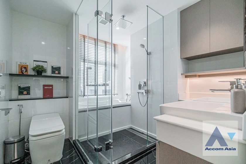 10  2 br Apartment For Rent in Sukhumvit ,Bangkok BTS Ekkamai at New Modern Classic Apartment, Near Main Street AA42312