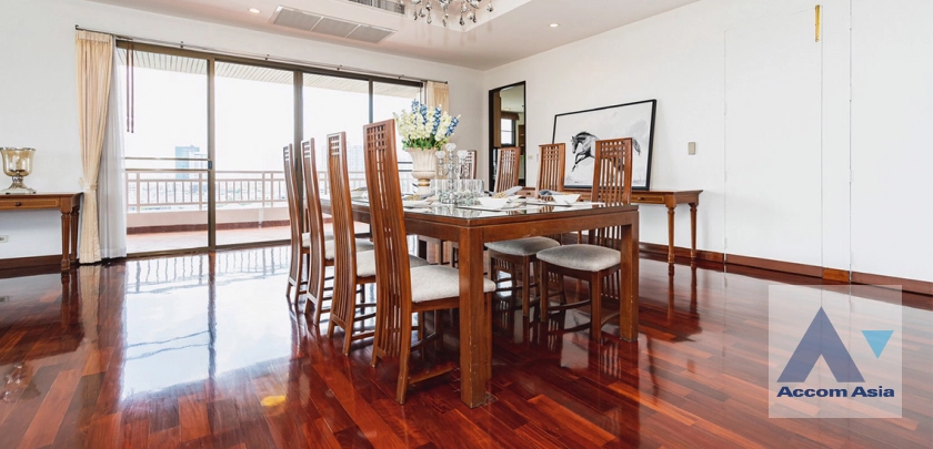 8  4 br Apartment for rent and sale in Sathorn ,Bangkok BRT Thanon Chan at Spacious Residence Situated on Chan Road AA42315