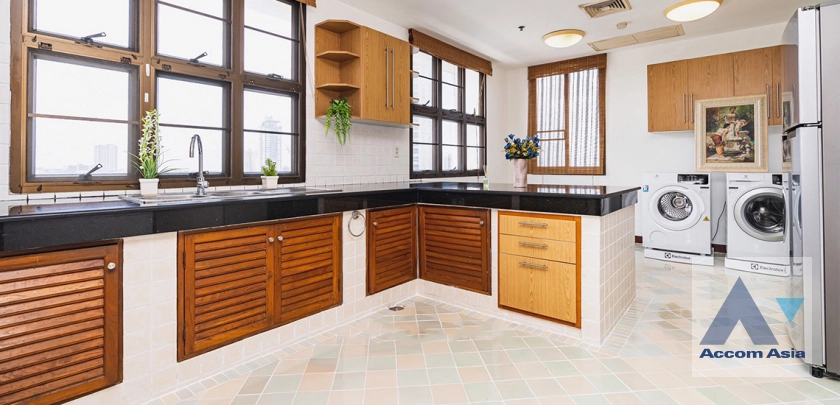 10  4 br Apartment for rent and sale in Sathorn ,Bangkok BRT Thanon Chan at Spacious Residence Situated on Chan Road AA42315