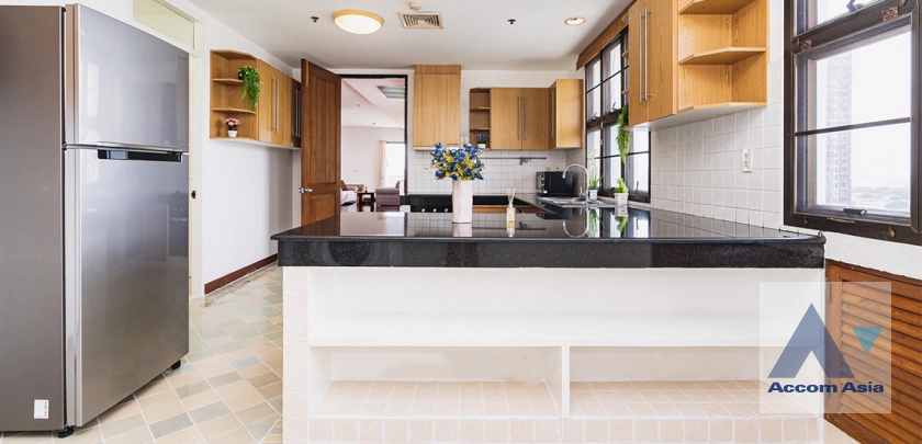 9  4 br Apartment for rent and sale in Sathorn ,Bangkok BRT Thanon Chan at Spacious Residence Situated on Chan Road AA42315