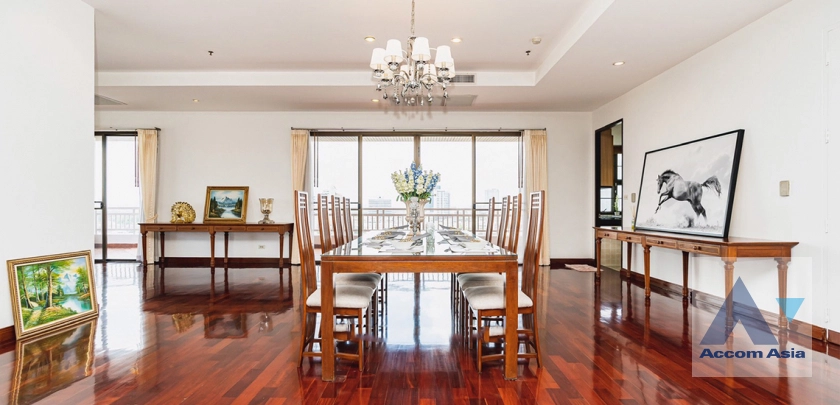 6  4 br Apartment for rent and sale in Sathorn ,Bangkok BRT Thanon Chan at Spacious Residence Situated on Chan Road AA42315