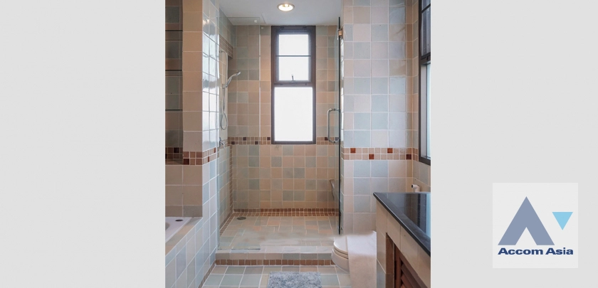 17  4 br Apartment for rent and sale in Sathorn ,Bangkok BRT Thanon Chan at Spacious Residence Situated on Chan Road AA42315