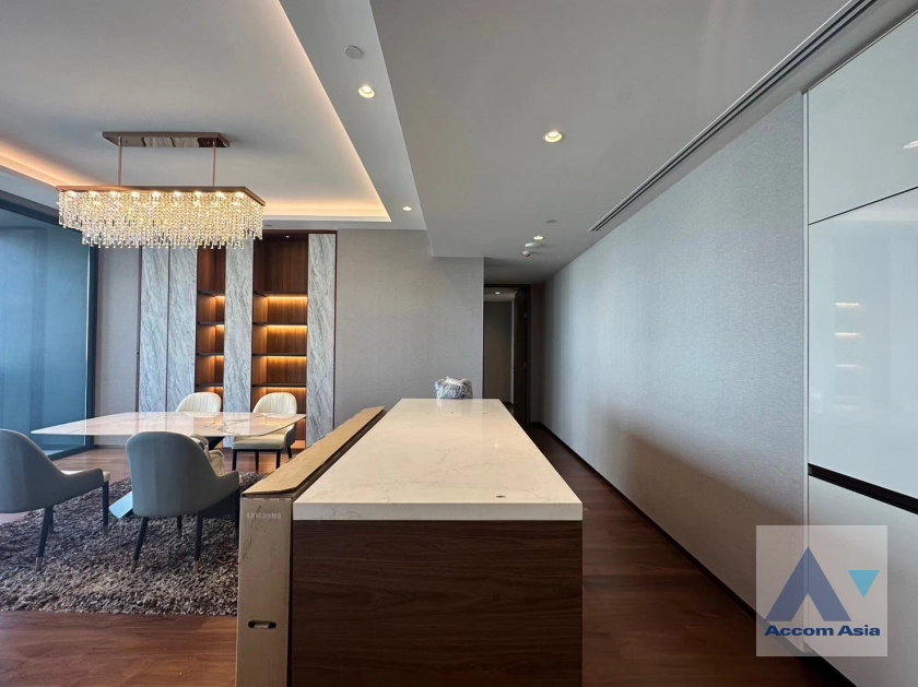 unit 2 Bedrooms  Condominium For Rent in Sukhumvit, Bangkok  near BTS Phrom Phong (AA42340)