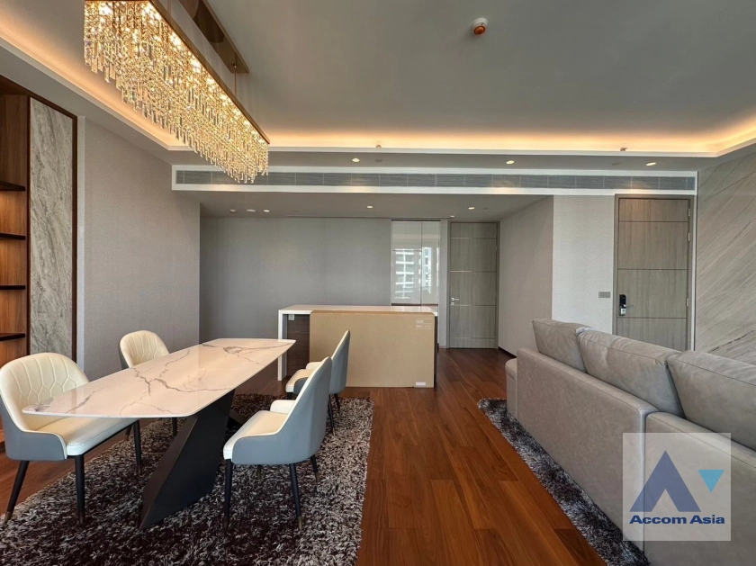 unit 2 Bedrooms  Condominium For Rent in Sukhumvit, Bangkok  near BTS Phrom Phong (AA42340)