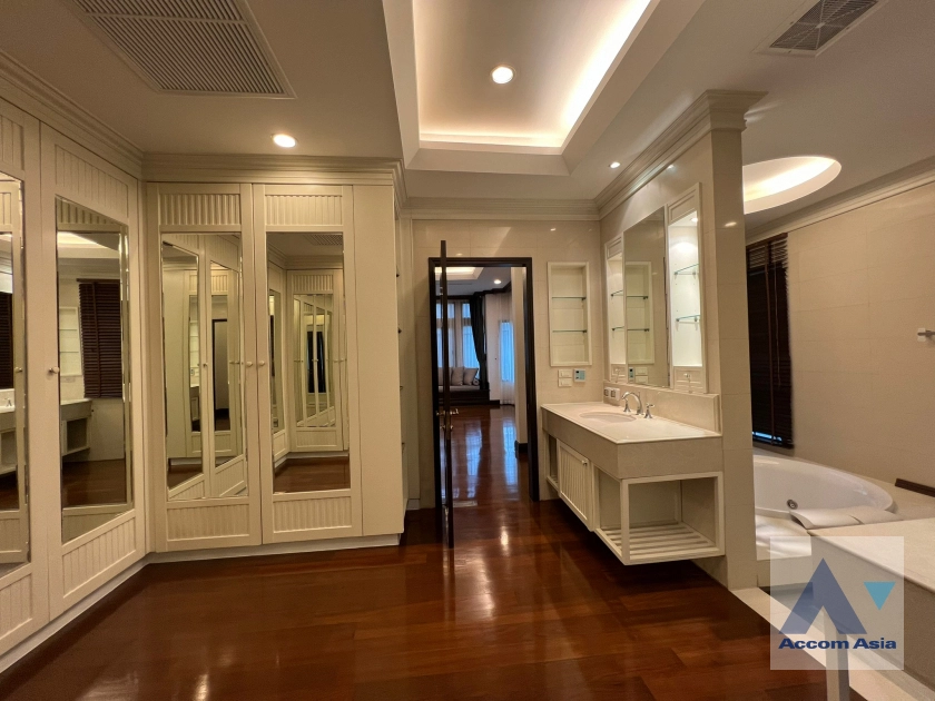 15  4 br House For Rent in Sathorn ,Bangkok BRT Thanon Chan - BTS Saint Louis at Exclusive Resort Style Home  AA42343