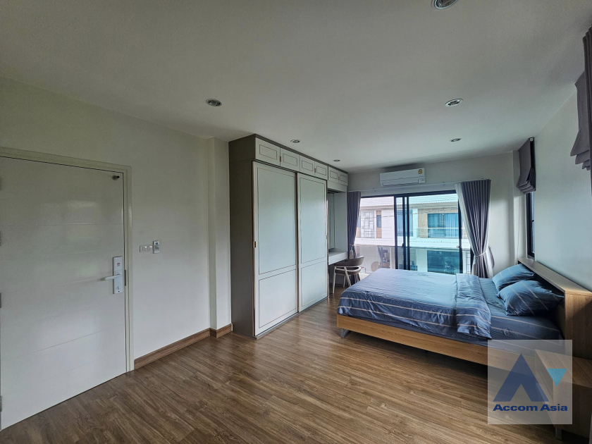 12  4 br House For Rent in Pattanakarn ,Bangkok ARL Ban Thap Chang at H-CAPE Serene Bangna-Sukaphiban 2 AA42350