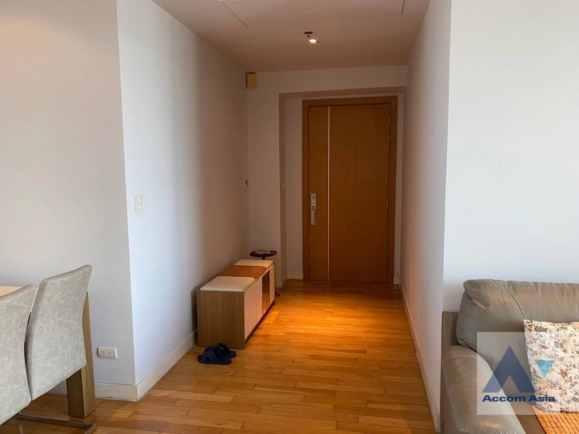 unit 2 Bedrooms  Condominium For Rent in Sukhumvit, Bangkok  near BTS Asok - MRT Sukhumvit (AA42370)