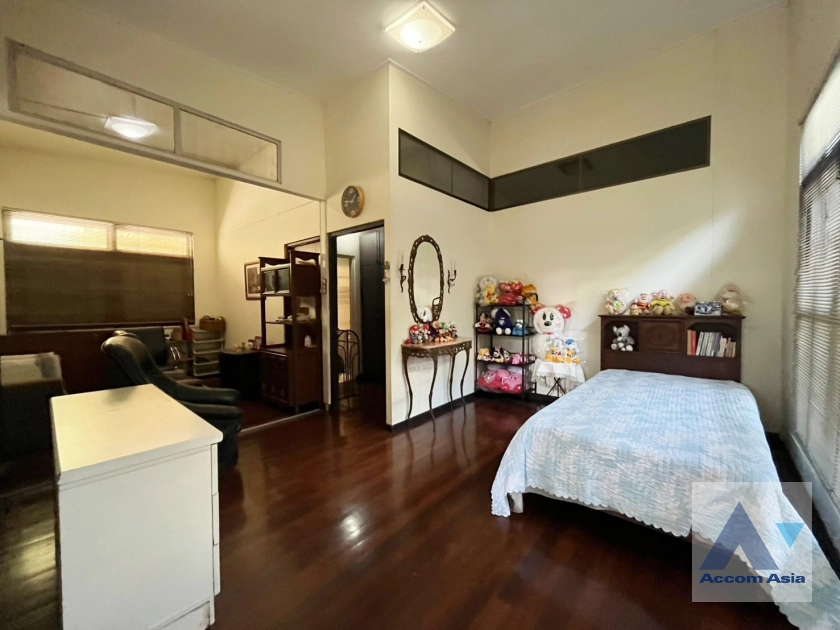 14  3 br House for rent and sale in Sukhumvit ,Bangkok BTS Ekkamai AA42371