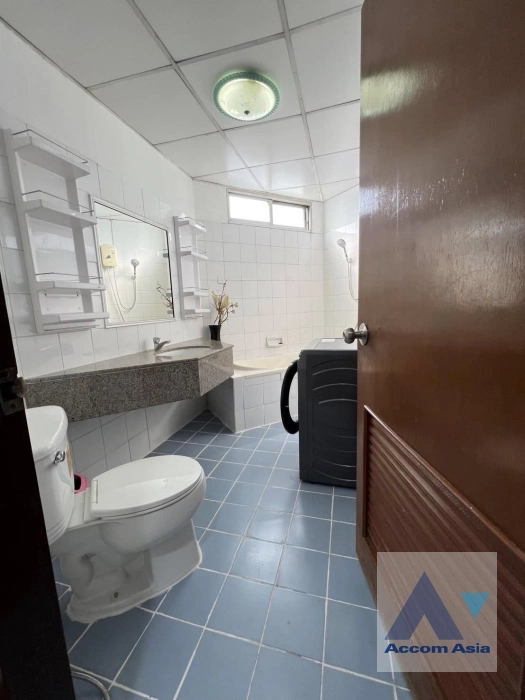 19  3 br Condominium for rent and sale in Ploenchit ,Bangkok BTS Ploenchit at Witthayu Complex AA42374