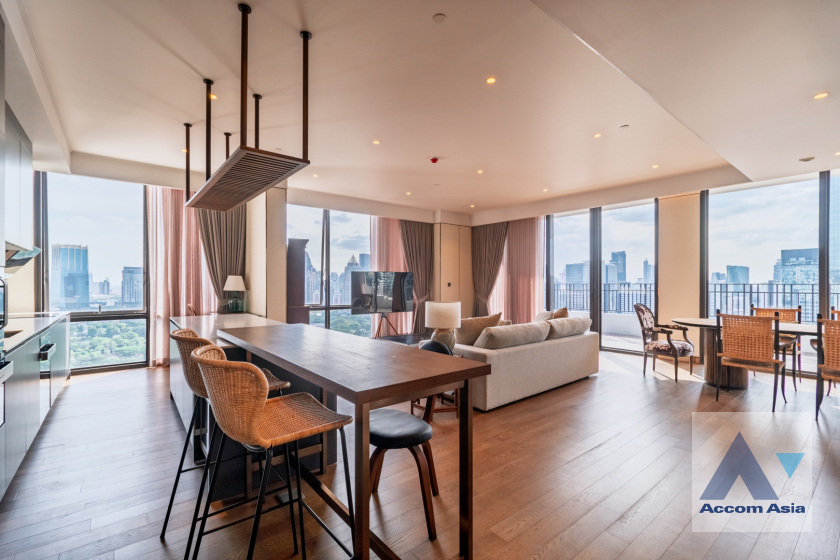 Big Balcony, Penthouse, Pet friendly condominium for rent in Ploenchit, Bangkok Code AA42385