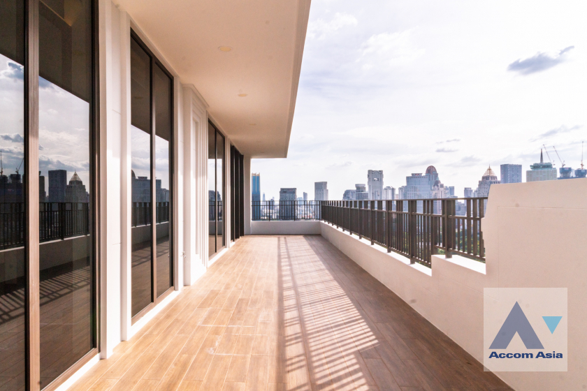 Big Balcony, Penthouse, Pet friendly condominium for rent in Ploenchit, Bangkok Code AA42385