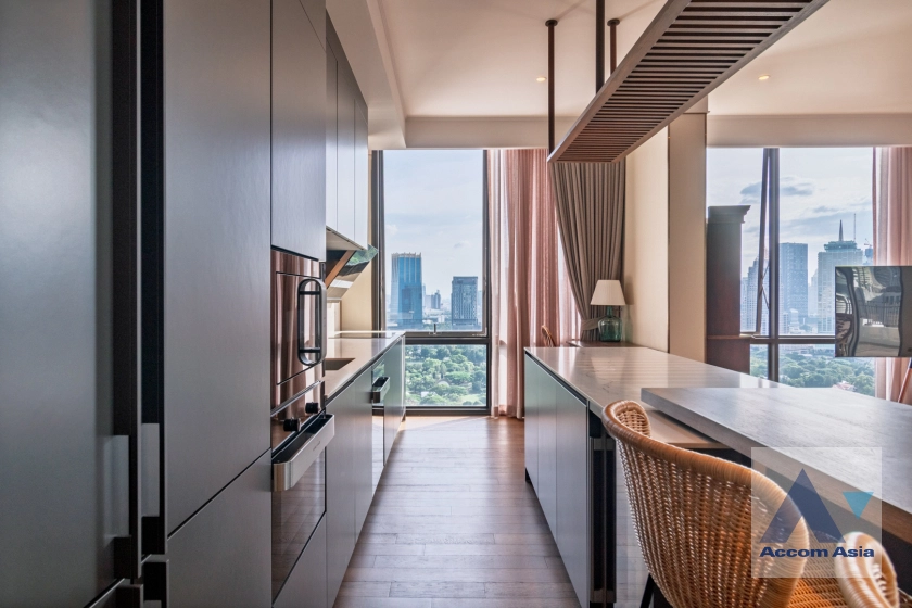 10  3 br Condominium for rent and sale in Ploenchit ,Bangkok BTS Ploenchit at MUNIQ Langsuan AA42385