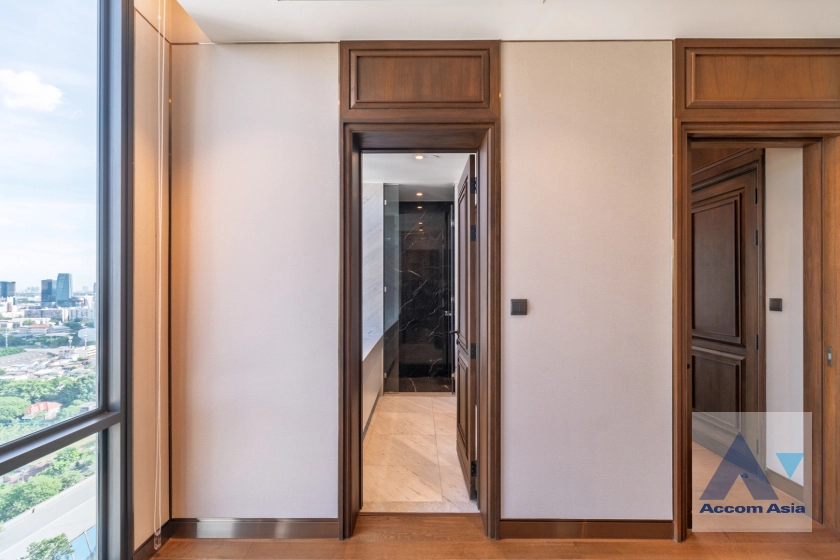 25  3 br Condominium for rent and sale in Ploenchit ,Bangkok BTS Ploenchit at MUNIQ Langsuan AA42385