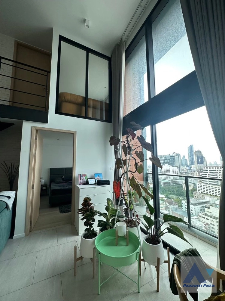  1  2 br Condominium For Sale in Silom ,Bangkok BTS Surasak at The Lofts Silom AA42394