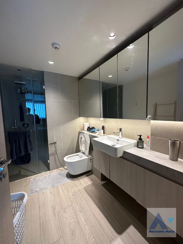 unitDuplex Condo |  2 Bedrooms  Condominium For Sale in Silom, Bangkok  near BTS Surasak (AA42394)