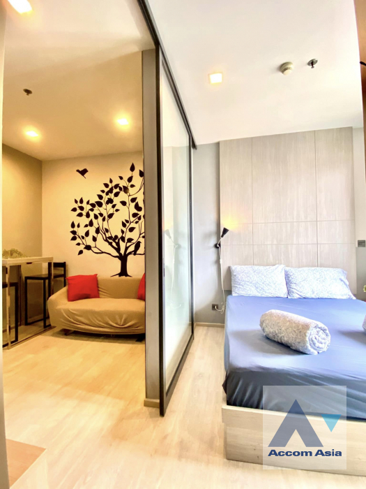 unit 1 Bedroom  Condominium For Sale in Sukhumvit, Bangkok  near BTS Ekkamai (AA42401)