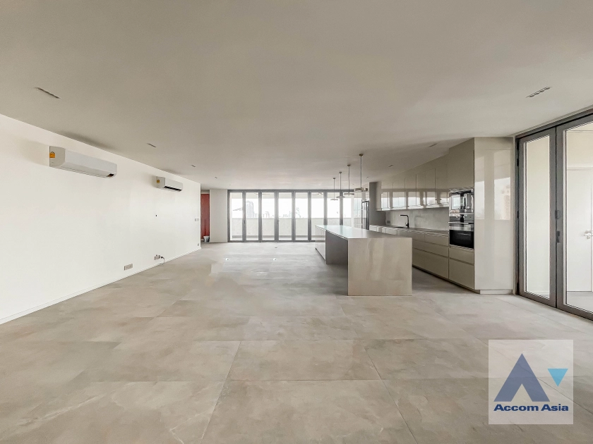  2  5 br Condominium For Sale in Sukhumvit ,Bangkok BTS Phrom Phong at D.S. Tower 1 AA42409