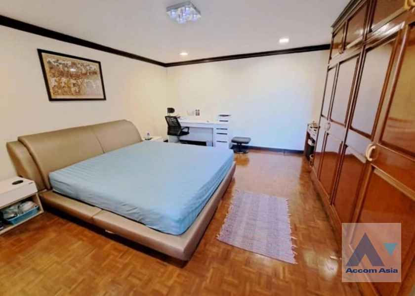 7  4 br Condominium For Rent in Sukhumvit ,Bangkok BTS Ekkamai at Tai Ping Tower AA42413