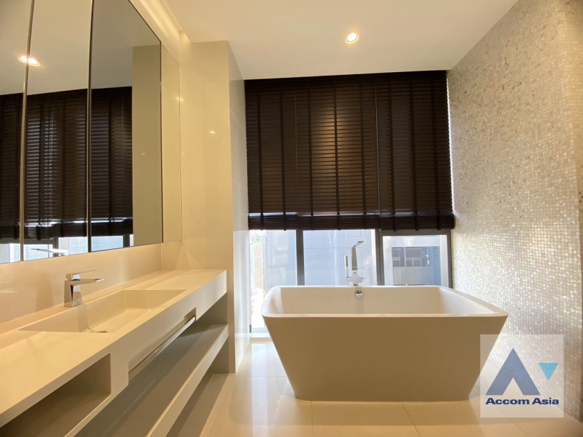 20  2 br Condominium For Rent in Sukhumvit ,Bangkok BTS Phrom Phong at Vittorio Sukhumvit 39 AA42414