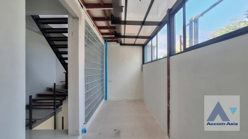 21  3 br Townhouse for rent and sale in Sukhumvit ,Bangkok BTS Ekkamai AA42421