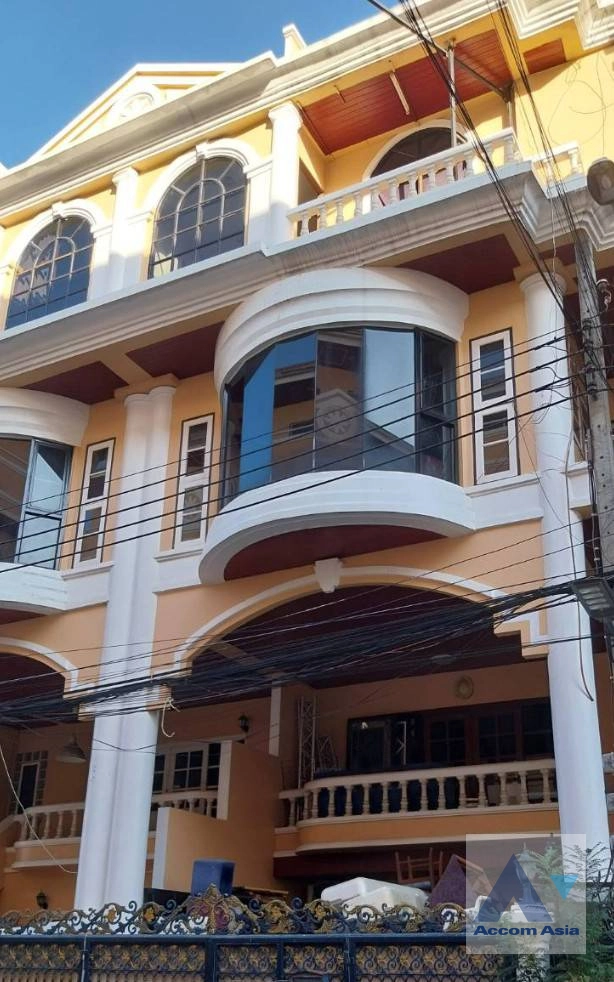 16  4 br Townhouse For Rent in Sukhumvit ,Bangkok BTS Thong Lo at Thonglo Classic Home AA42425