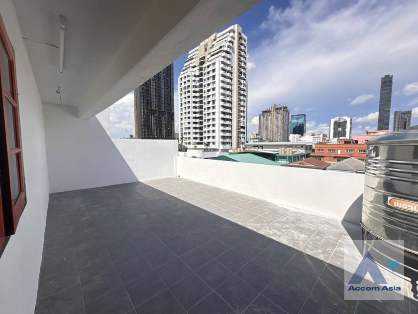  2  4 br Townhouse For Rent in Sukhumvit ,Bangkok BTS Thong Lo at Thonglo Classic Home AA42425