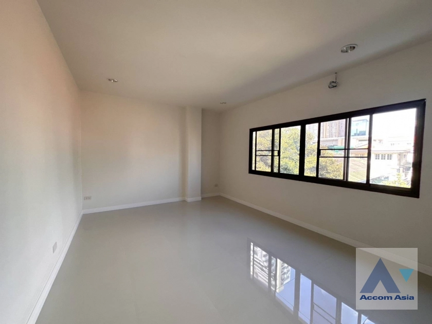 12  4 br Townhouse For Rent in Sukhumvit ,Bangkok BTS Thong Lo at Thonglo Classic Home AA42425