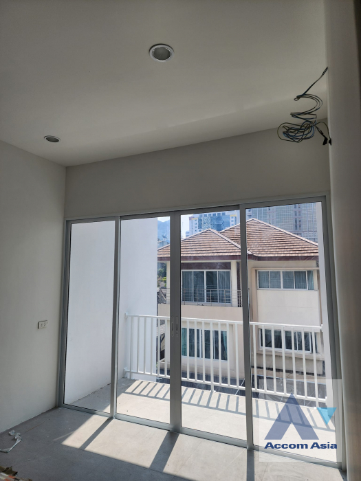  1  1 br Townhouse For Rent in Sukhumvit ,Bangkok  AA42431