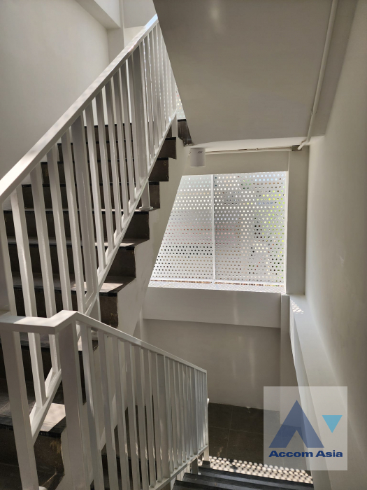 5  1 br Townhouse For Rent in Sukhumvit ,Bangkok  AA42431