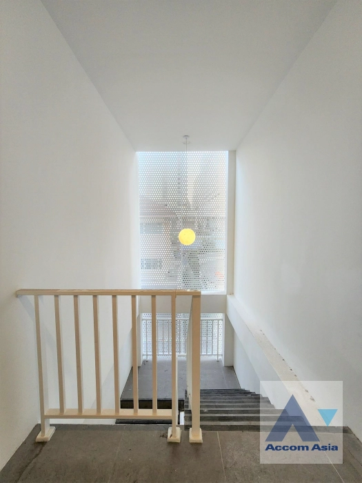  1  2 br Townhouse for rent and sale in Sukhumvit ,Bangkok  AA42431
